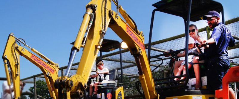 Diggerland Marshal&Guests