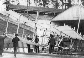 AV Roe On Finishing Straight Avro Shed Bi Plane (1)