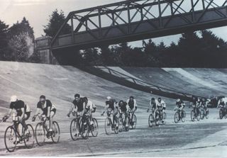 History Cycling 1930S Banking